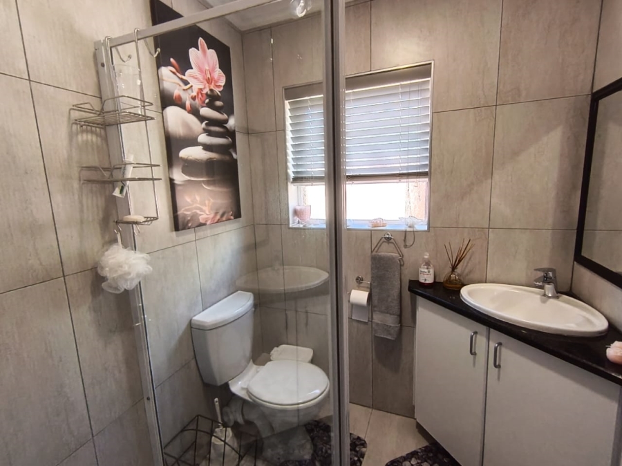 3 Bedroom Property for Sale in Island View Western Cape